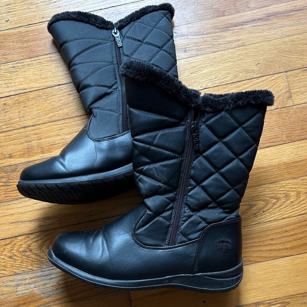 Women’s Black TOTES waterproof snow boots